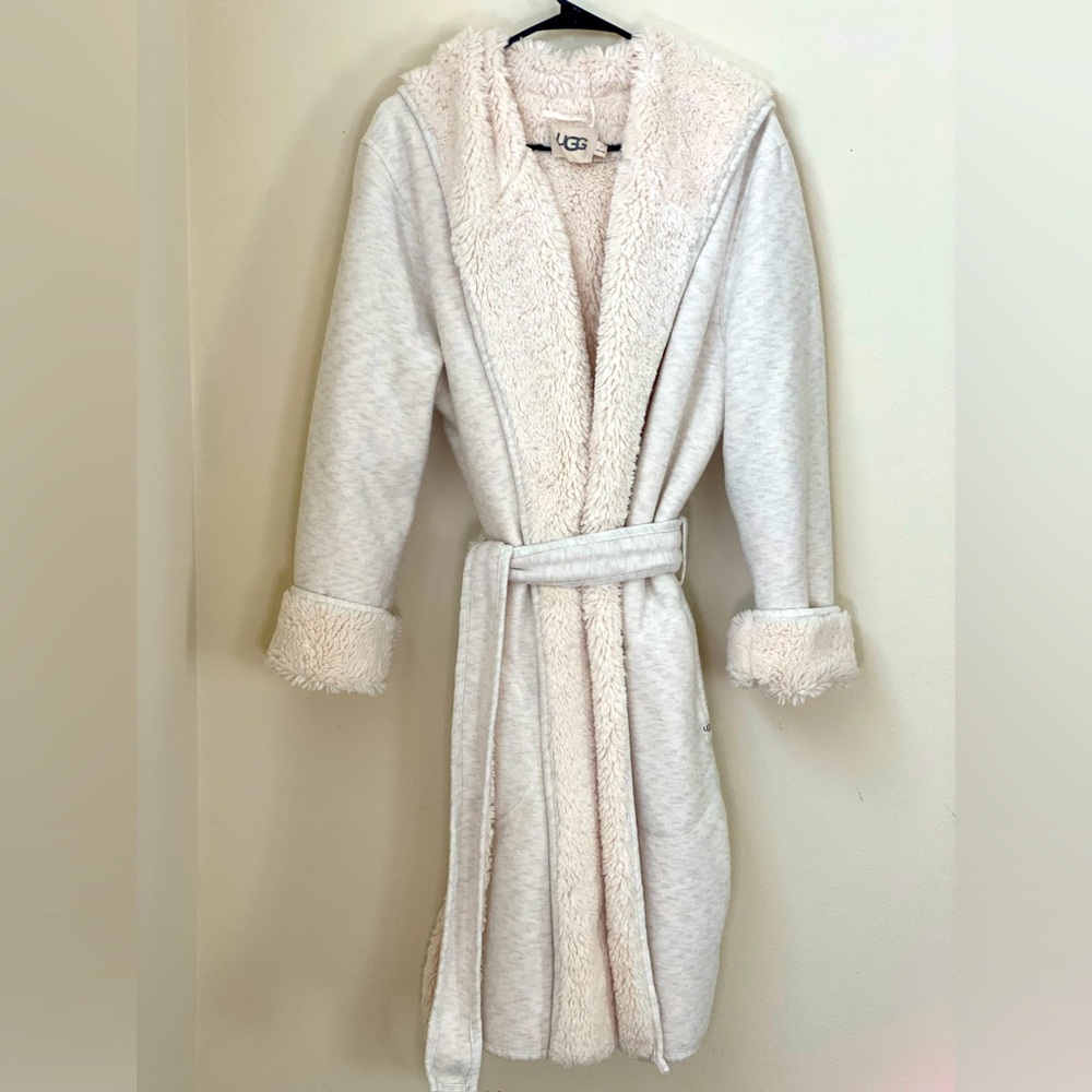 Ugg Robe - image 1